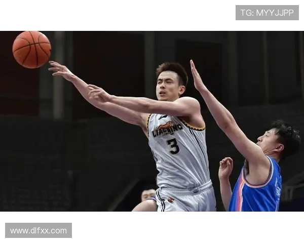 赵继伟球场上秒杀对手，私下却连夜开豪车洗脚座驾差太大了吧？